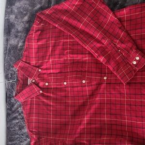 Red men botton down checkered shirt